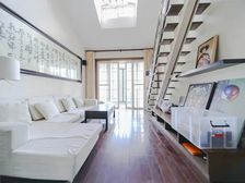 三房两卫 房型正气 客厅挑高 接受置换 看房预约