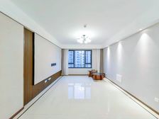 次新小区 得房率高 南向采光好 双卫 满二 有电梯 诚心出售