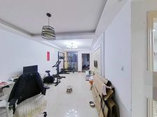 次新房 有电梯 临地铁 中间楼层 精装修 交通便利 明厨明卫