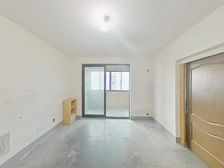 王先生着急出国 现在打算快点把房子处理了 诚心卖 地铁房