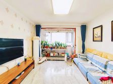 河泰优山美郡 近地铁 交通便利 中间楼层 南北通透 精装修