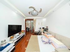 交通便捷 临地铁 精装可拎包入住 中间楼层采光好 南北通透