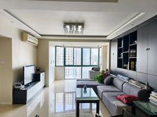 业主已回国 只为卖此房 边套精装2房 可改3房 周边配套成熟