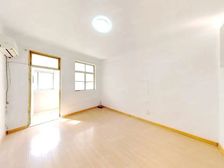 山师北街低楼层大院好停车两室户型好南北通透