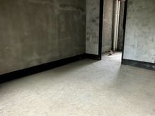 万达旁慧佳城109平 大三房带80平露台只要47万