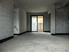 山水公园旁万达九著108平 南北通透大三房只要37万