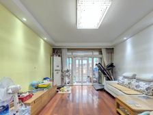 不靠路位置好 三开间朝南大花园50平 全明户型 满五税少 急