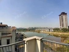 (实拍)松山湖1号临湖别墅 花园200平左右 满五年
