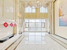 600多平花园 送地下两层 少有沿山街双拼放售 客厅中空