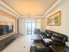 广告创意园 轻轨站旁 次新小区 温馨居家