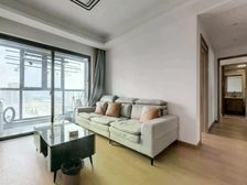 绿景喜悦花园次新房97平225万精装