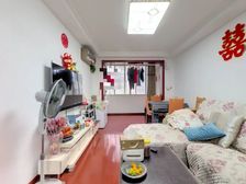 杨泰二村,一梯两户,南北户型,精装大两房,欢迎咨询