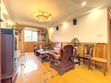 杨泰二村 复试四房 房东诚心出售 看房方便 欢迎咨询