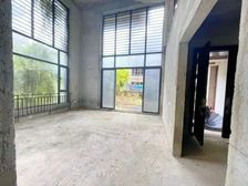 观澜碧桂园边位别墅 上下5层带电梯井 做好改建 南入户大花园