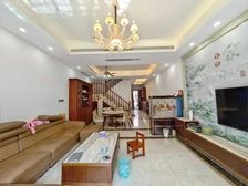 塘厦初级中学旁 华为地块附近 万科别墅 可拓展使用面积大