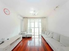 靠近地铁口,送固定车位,满五V一,南北通透,家装全送