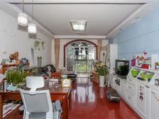 刚需两居 交通便捷 满五 临地铁 中间楼层采光好 商圈成熟