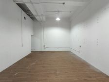 一楼!1楼!高台库招租 层高4.3米 可放货架 有货运平台