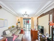 新上好房业主出国急售南北通透小区中心位置