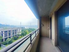 (公园里的洋房)板式结构洋房 坐北朝南 看中庭