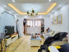 三房三卫 楼层好 近地铁 商品住宅 出行方便 电梯房 次新房