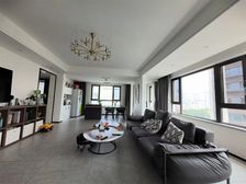 央企服务两梯两户 视野好 楼层佳 装修精美 车位 拎包入住