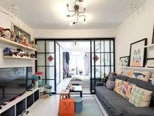 凉东小区,小区电梯已经加装,美丽家园建设完毕,小区环境好!