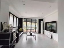 新上急售!36捆!带走解放碑步行街带露台住宅电梯房包拿证接房