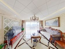 自营房源:东南朝向三居室 配套齐全 楼层适中