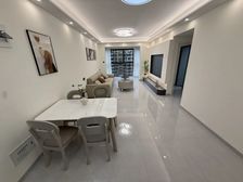 现代风 周边配套成熟电梯20楼新装未住随时看房拎包入住!