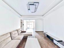 鲁能泰山7号三期 电梯房 南北通透 近地铁 次新房 满二