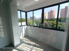 精装修大一房 厨卫全明 拎包在入住 看房随时 价格可谈