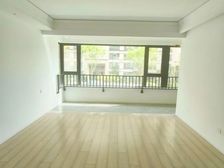 双阳台双卫 新房未住 包高税 近地铁口 价格能谈 随时看