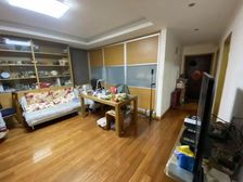 四川北路01年小区,全南户型,大阳台,诚意出售,看房方便