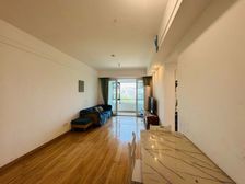 保利观澜三期 135万 3室2厅2卫 精装修超低价挥泪大甩卖