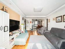 新上!(湖景房)业主诚意出售,南北通飞机户型,看房随时