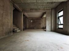奥园广场旁上叠别墅带双露台业主急售