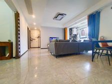 轻轨站旁 水上世界 玉湖公园 融创商场