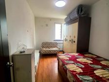 辰庆家园 中间楼层 精装两室 低价位出售