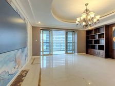 绿城黄浦湾 4室2厅1卫 精装修 5650万元