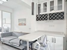 眼镜看窗就是地铁!南北精装两房,准电梯,阳光满屋车位有可谈价