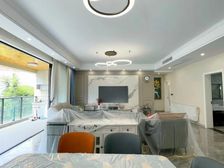 3.8米层高的豪装大平层 大客厅 大阳台 大卧室 看小区中庭