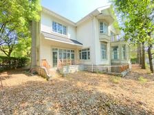 银丽三期 美式独栋 占地800平 球场景观