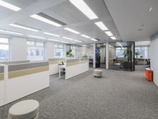 甄选好房!亮马河1080整层!全新入市!中信产权!俯瞰亮马河