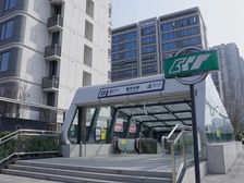 (8中书包)中央公园精装小高,首付低20万,轻轨站20米