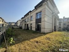 联排大端户单层140 C型大花园 中庭位置三车位