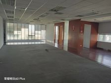 西三环白石桥南中关村南大街主语国际腾达大厦特价房交通便利