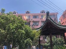 一门关,看房有钥匙。精装修。租金4000