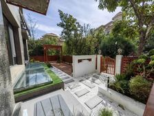 一楼带院!复式四居室 市政府龙奥大厦旁名悦山庄 总高11层