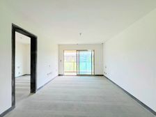 北龙湖南岸 美林上苑毛坯四叶草四房 满两年有房本随时可看房子